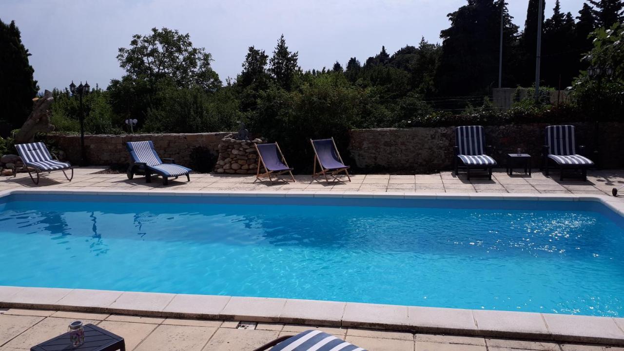 La Medeenne Alairac Buitenkant foto