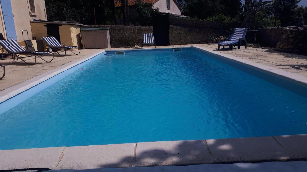 La Medeenne Alairac Buitenkant foto