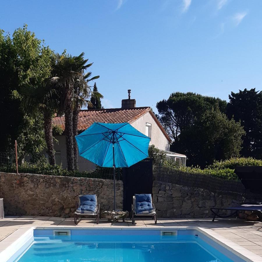 La Medeenne Alairac Buitenkant foto